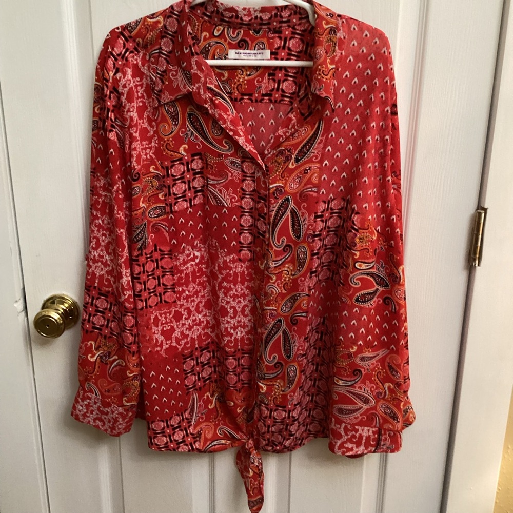 Allison Daley Red Paisley Mix Button-Front Tie-Hem Blouse